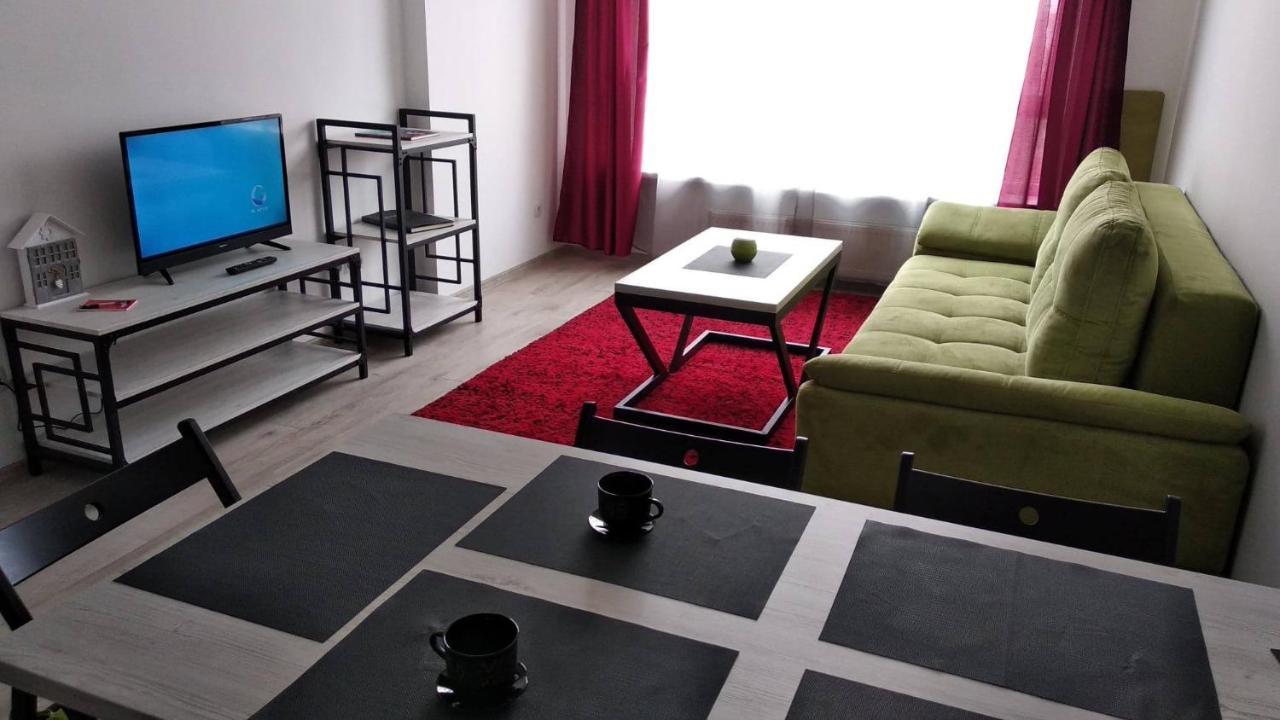 Fly Up Home Apartment Boriszpil Kültér fotó